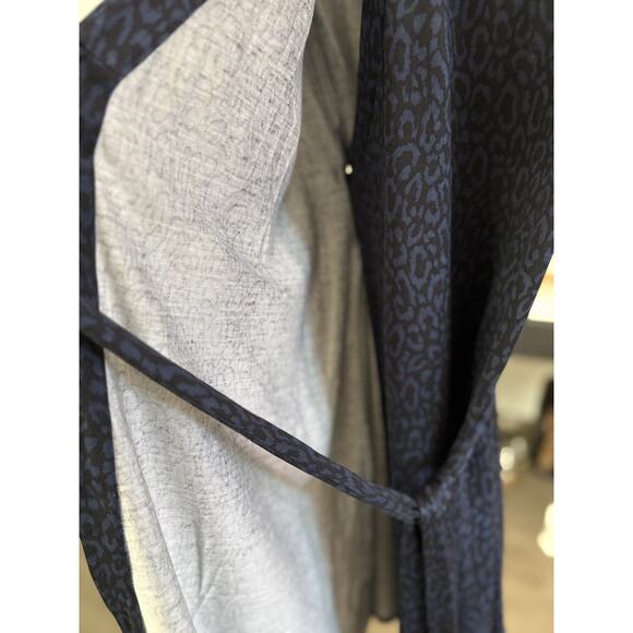 Diane von Furstenberg DVF Women Wrap Dress V-Neck, Long Sleeve 100% Silk Size 4 - Picture 8 of 16